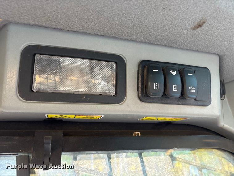 image for item ET7136 2021 Caterpillar 299D3 XE tracked skid steer loader