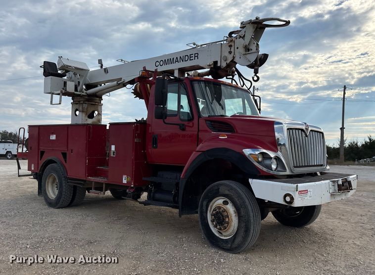 image for item ET7167 2015 International 7300 digger derrick truck