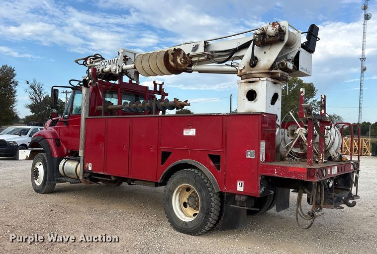 image for item ET7167 2015 International 7300 digger derrick truck