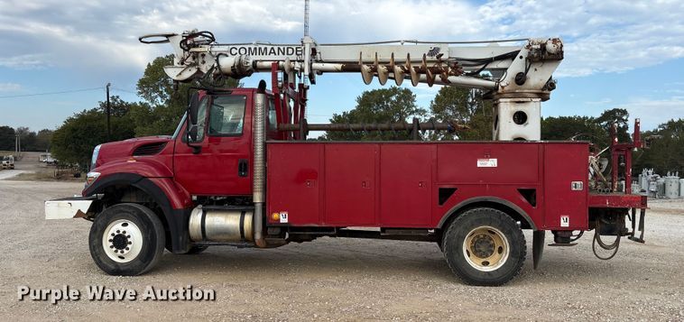 image for item ET7167 2015 International 7300 digger derrick truck