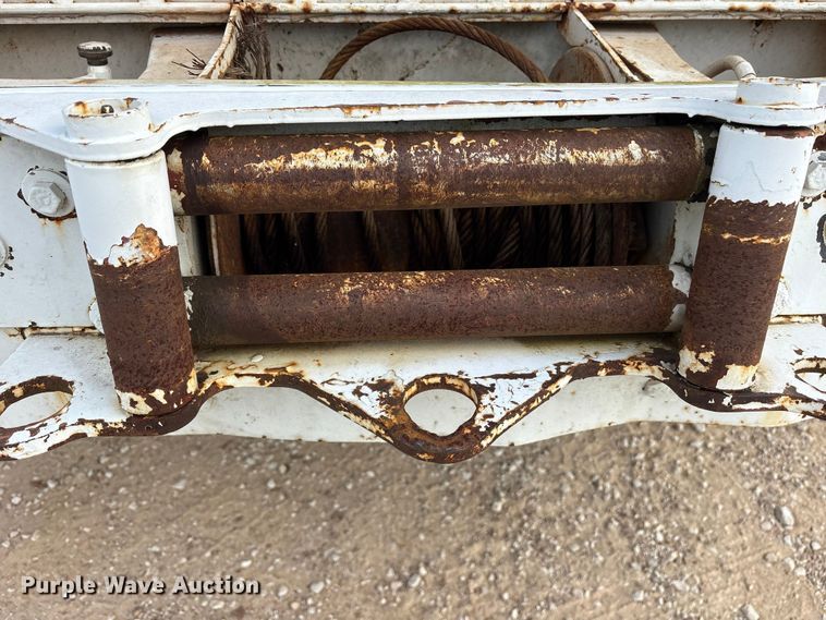 image for item ET7167 2015 International 7300 digger derrick truck