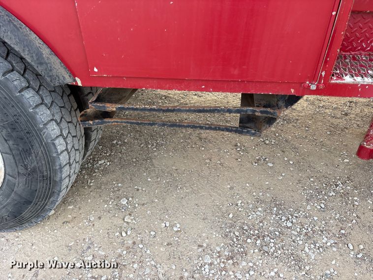 image for item ET7167 2015 International 7300 digger derrick truck