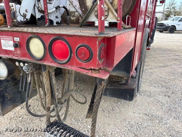 image for item ET7167 2015 International 7300 digger derrick truck