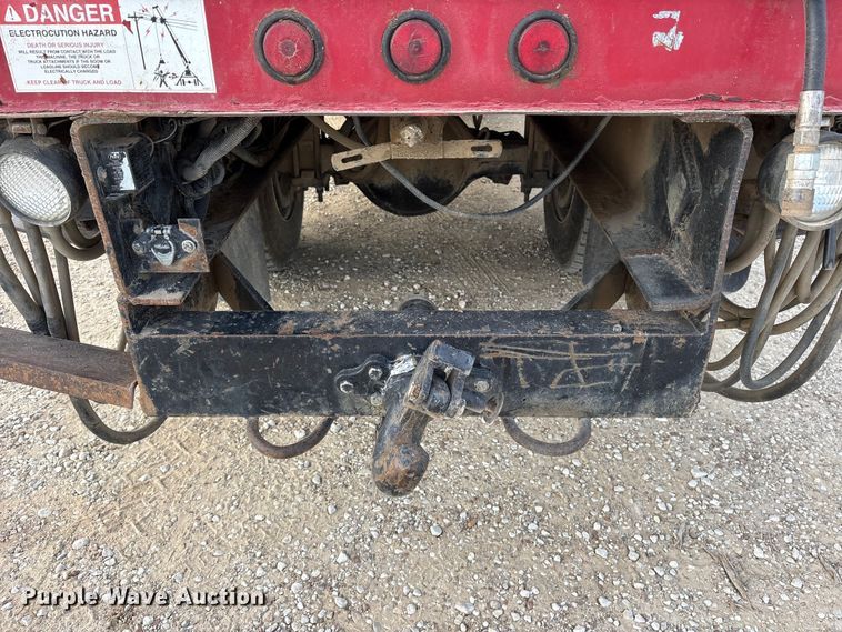 image for item ET7167 2015 International 7300 digger derrick truck