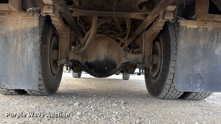 image for item ET7167 2015 International 7300 digger derrick truck