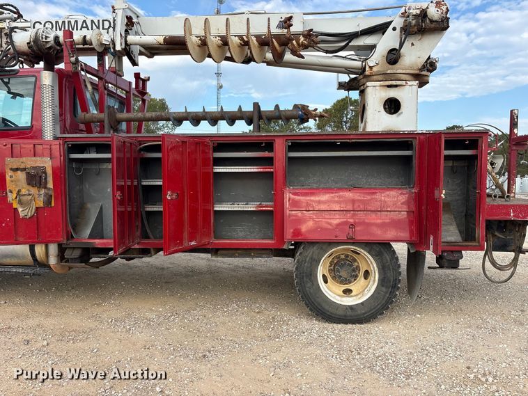 image for item ET7167 2015 International 7300 digger derrick truck