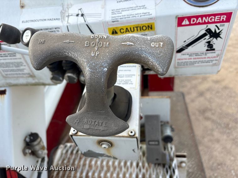 image for item ET7167 2015 International 7300 digger derrick truck