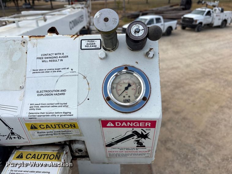 image for item ET7167 2015 International 7300 digger derrick truck