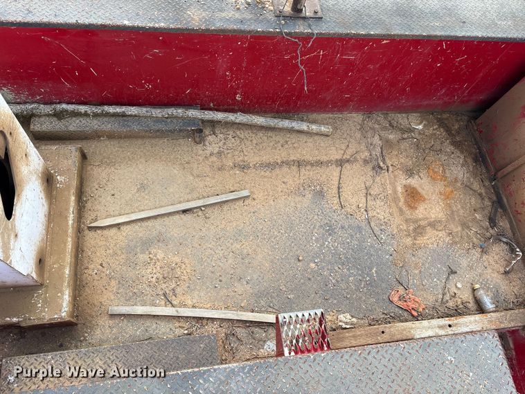 image for item ET7167 2015 International 7300 digger derrick truck