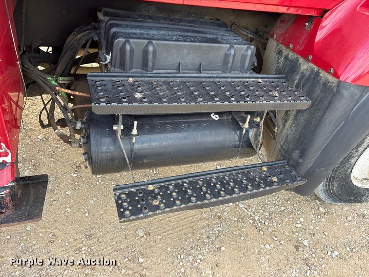 image for item ET7167 2015 International 7300 digger derrick truck