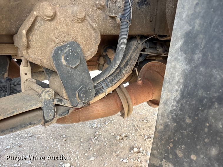 image for item ET7167 2015 International 7300 digger derrick truck