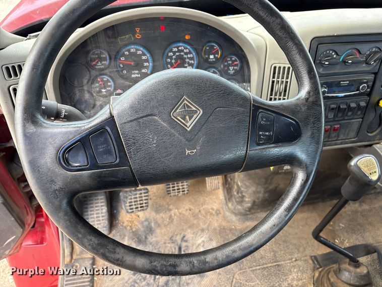 image for item ET7167 2015 International 7300 digger derrick truck