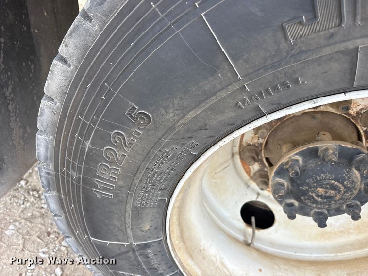 image for item ET7167 2015 International 7300 digger derrick truck