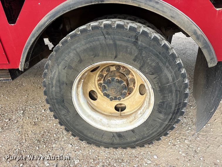 image for item ET7167 2015 International 7300 digger derrick truck