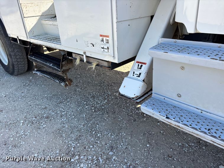 image for item ET7169 2018 Freightliner Business Class M2 digger derrick truck