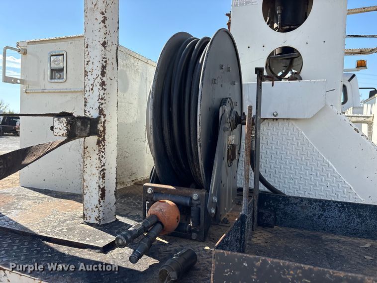 image for item ET7169 2018 Freightliner Business Class M2 digger derrick truck