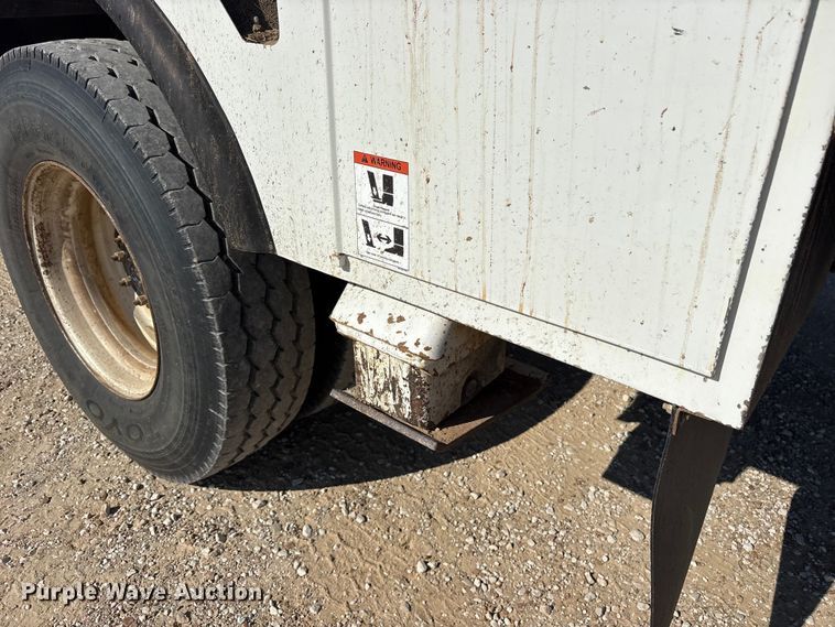 image for item ET7169 2018 Freightliner Business Class M2 digger derrick truck