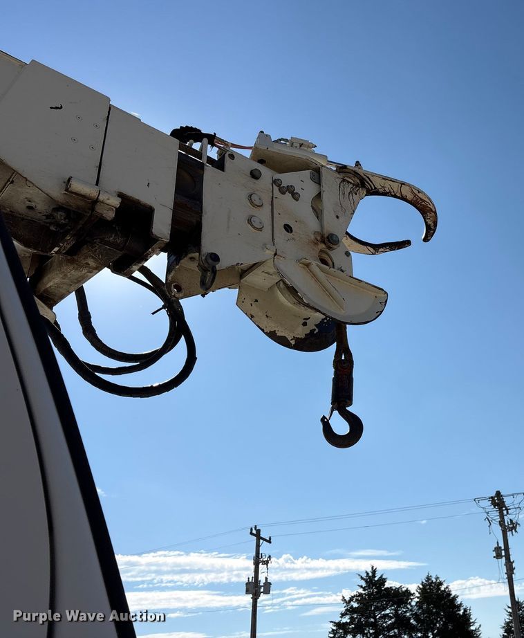 image for item ET7169 2018 Freightliner Business Class M2 digger derrick truck