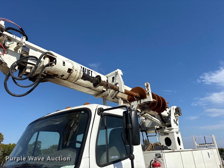 image for item ET7169 2018 Freightliner Business Class M2 digger derrick truck