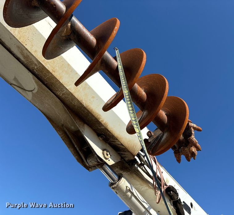 image for item ET7169 2018 Freightliner Business Class M2 digger derrick truck