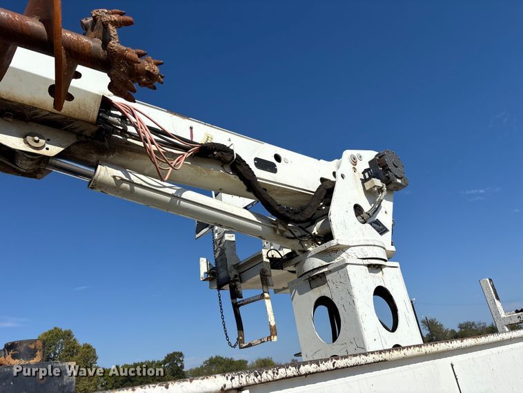 image for item ET7169 2018 Freightliner Business Class M2 digger derrick truck