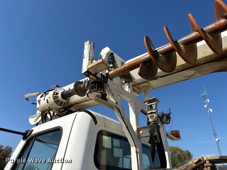 image for item ET7169 2018 Freightliner Business Class M2 digger derrick truck