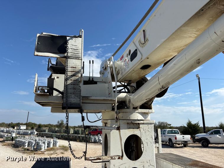 image for item ET7169 2018 Freightliner Business Class M2 digger derrick truck