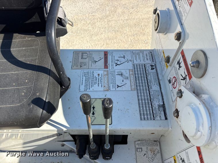 image for item ET7169 2018 Freightliner Business Class M2 digger derrick truck