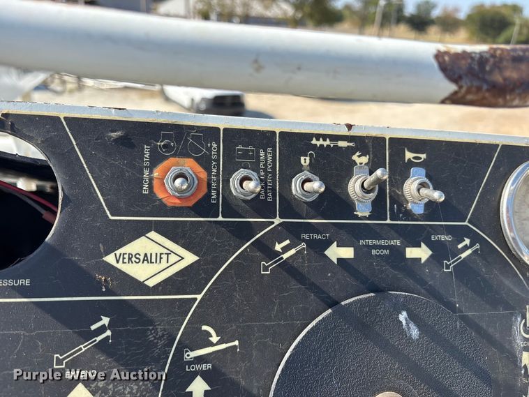 image for item ET7169 2018 Freightliner Business Class M2 digger derrick truck