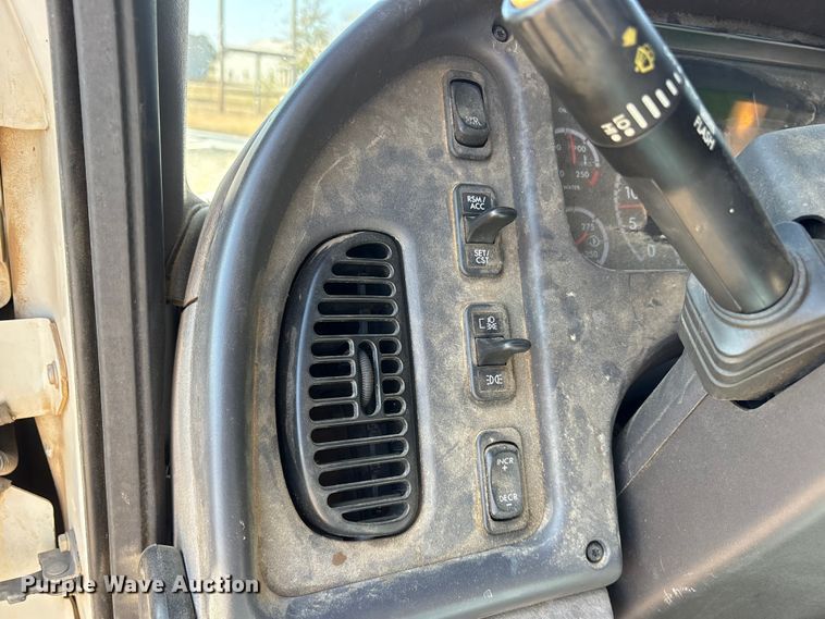 image for item ET7169 2018 Freightliner Business Class M2 digger derrick truck