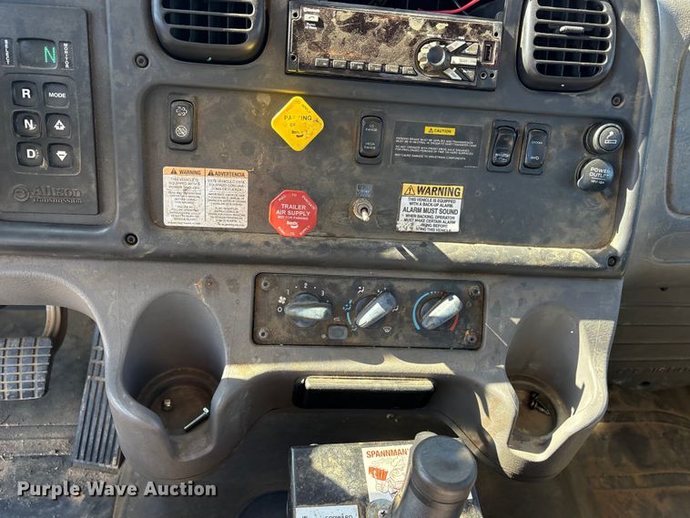 image for item ET7169 2018 Freightliner Business Class M2 digger derrick truck