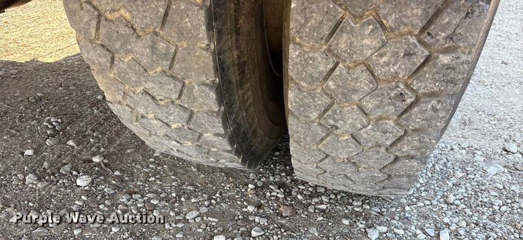 image for item ET7169 2018 Freightliner Business Class M2 digger derrick truck