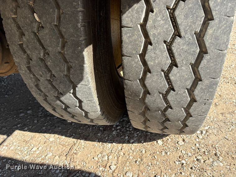 image for item ET7169 2018 Freightliner Business Class M2 digger derrick truck