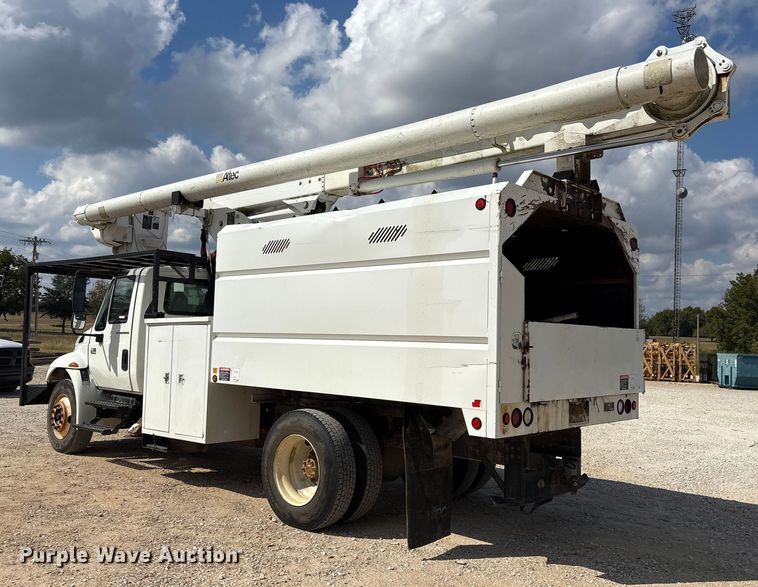 image for item ET7173 2007 International 4300 forestry bucket truck