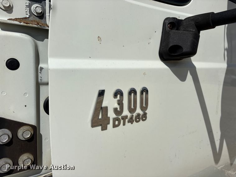 image for item ET7173 2007 International 4300 forestry bucket truck