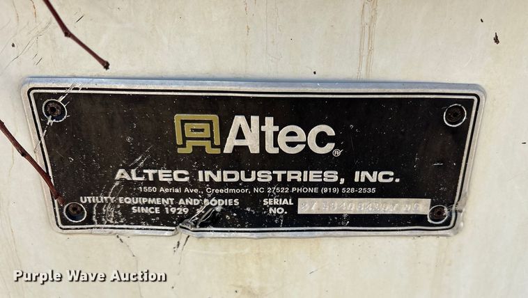 image for item ET7173 2007 International 4300 forestry bucket truck