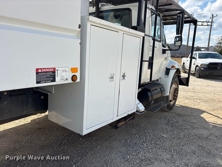 image for item ET7173 2007 International 4300 forestry bucket truck