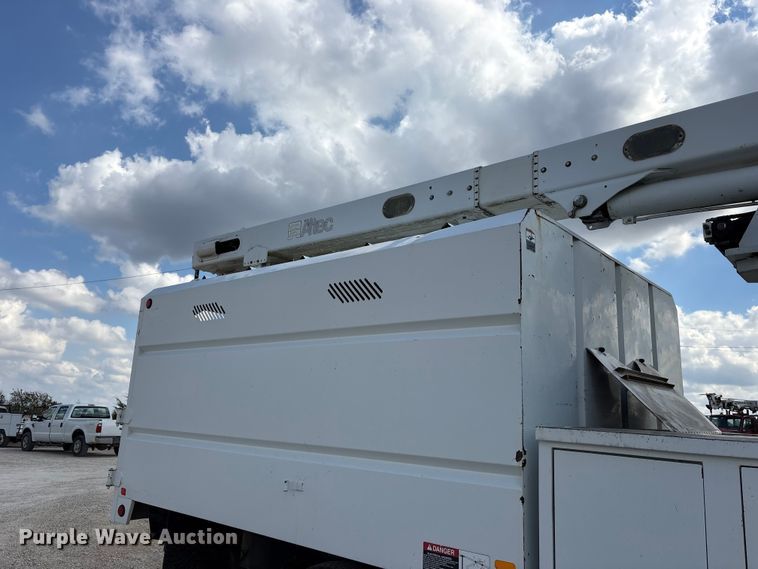 image for item ET7173 2007 International 4300 forestry bucket truck