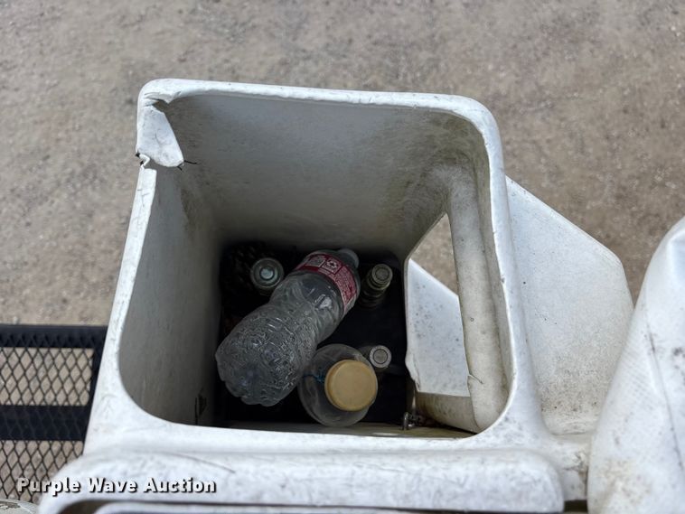 image for item ET7173 2007 International 4300 forestry bucket truck