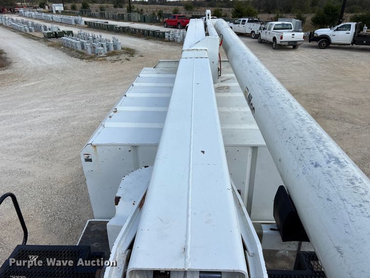 image for item ET7173 2007 International 4300 forestry bucket truck