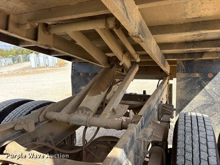 image for item ET7173 2007 International 4300 forestry bucket truck