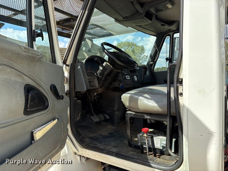 image for item ET7173 2007 International 4300 forestry bucket truck