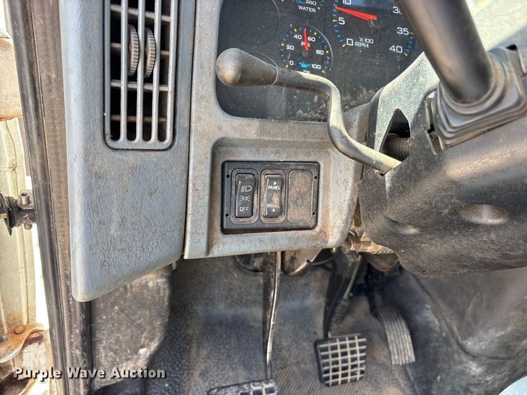 image for item ET7173 2007 International 4300 forestry bucket truck