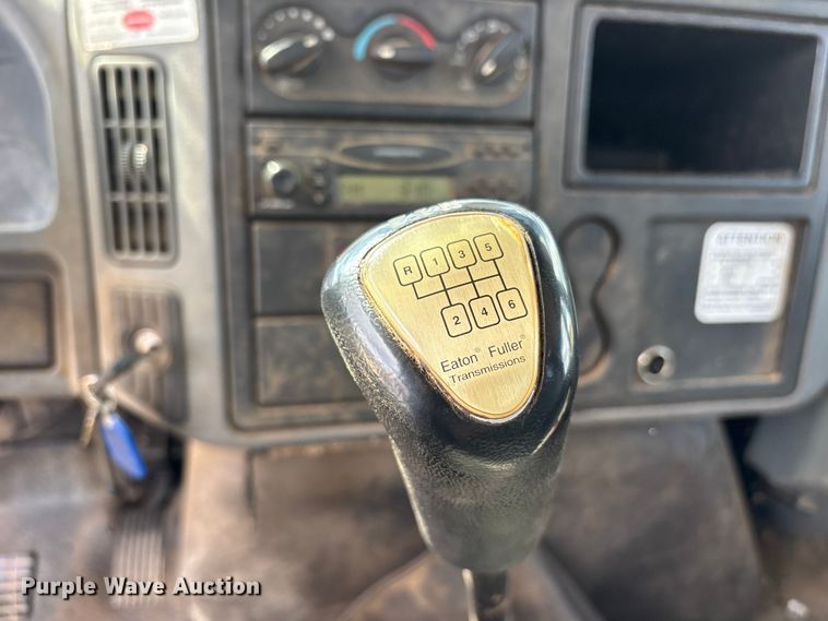 image for item ET7173 2007 International 4300 forestry bucket truck