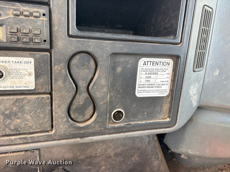 image for item ET7173 2007 International 4300 forestry bucket truck