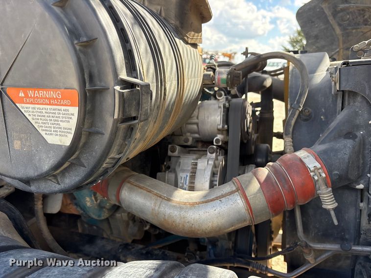 image for item ET7173 2007 International 4300 forestry bucket truck