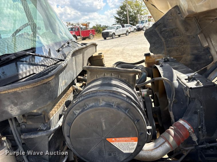 image for item ET7173 2007 International 4300 forestry bucket truck