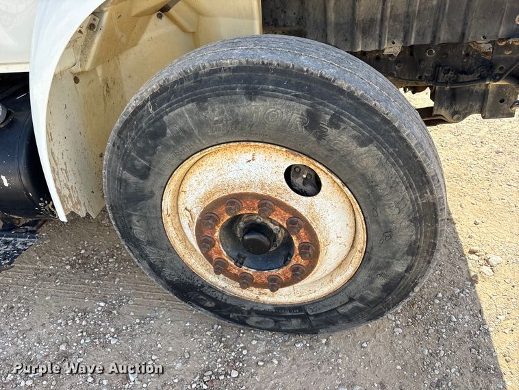 image for item ET7173 2007 International 4300 forestry bucket truck