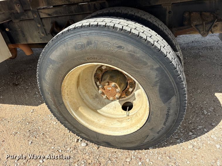 image for item ET7173 2007 International 4300 forestry bucket truck