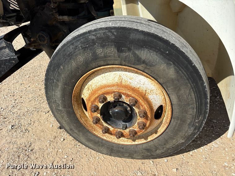 image for item ET7173 2007 International 4300 forestry bucket truck